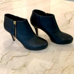 Madden Girl Ginger Side Zip Heeled Ankle Booties